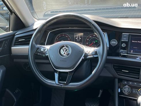Volkswagen Jetta 2018 серый - фото 30