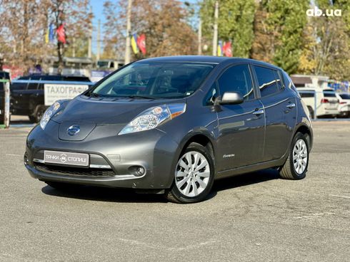 Nissan Leaf 2015 серый - фото 3