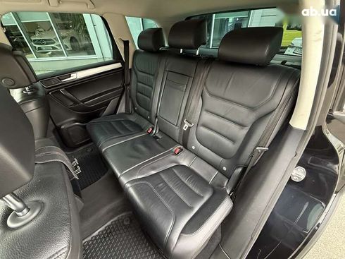 Volkswagen Touareg 2017 - фото 17