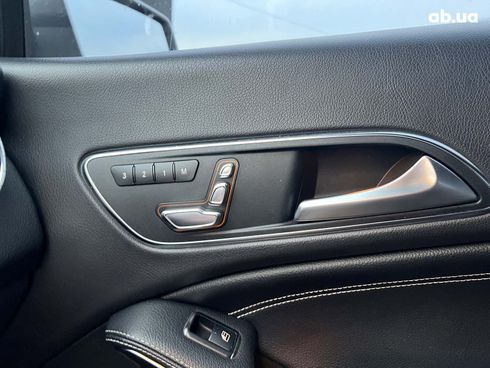 Mercedes-Benz CLA-Класс 2018 серый - фото 32