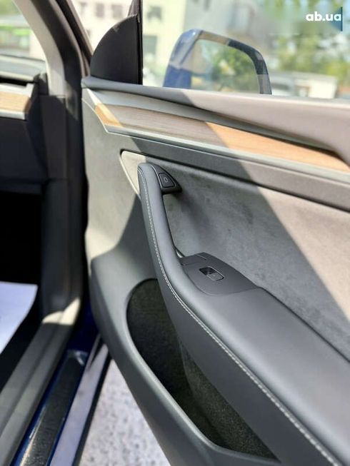 Tesla Model Y 2024 - фото 23