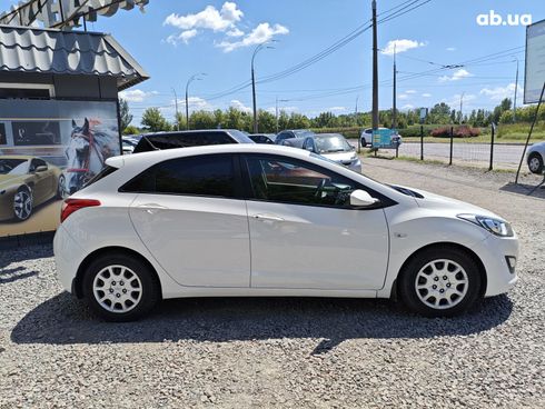 Hyundai i30 2013 белый - фото 5