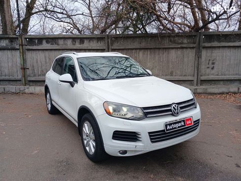 Volkswagen Touareg 2014 белый - фото 3