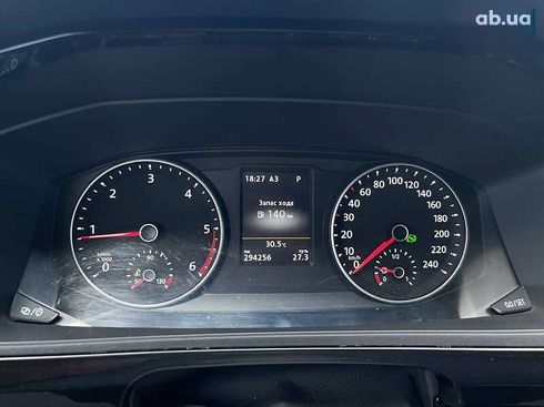 Volkswagen Multivan 2019 - фото 17