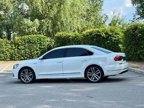 Volkswagen Passat 2017 - фото 14