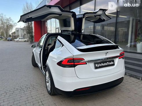 Tesla Model X 2017 - фото 3