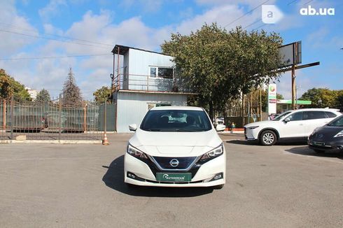 Nissan Leaf 2018 - фото 9