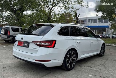 Skoda Superb 2016 - фото 24