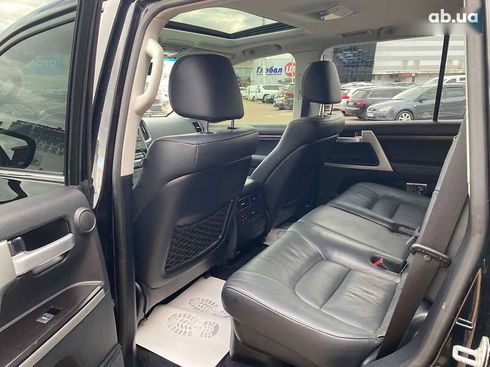 Toyota Land Cruiser 2018 - фото 11