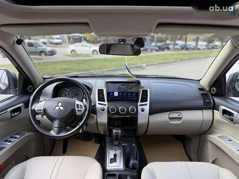 Mitsubishi Pajero Sport 2012 - фото 10