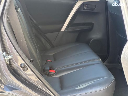 Toyota RAV4 2013 серый - фото 59