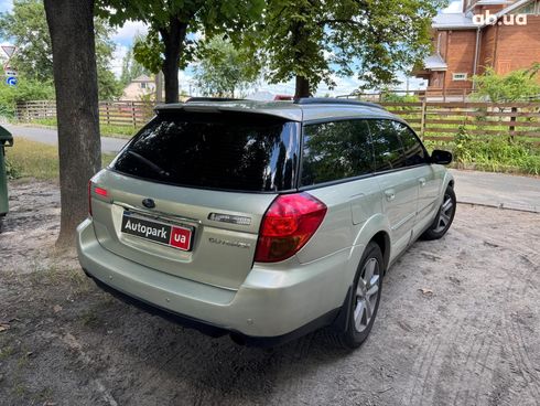 Subaru Legacy 2005 бежевый - фото 5