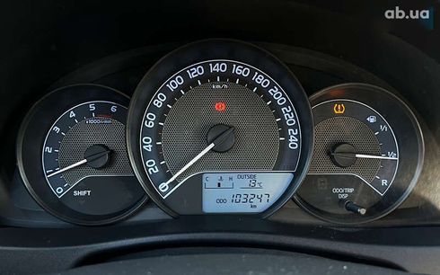 Toyota Auris 2014 - фото 14