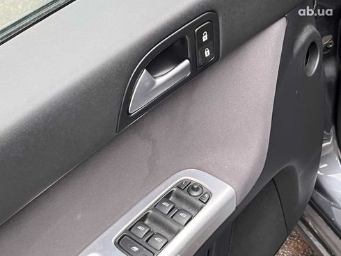 Volvo V50 2011 серый - фото 32