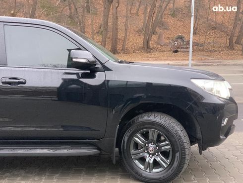 Toyota Land Cruiser Prado 2018 черный - фото 13