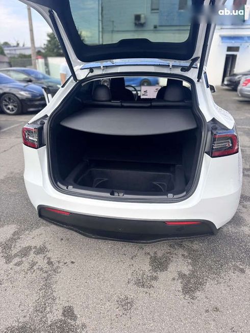 Tesla Model Y 2023 - фото 18