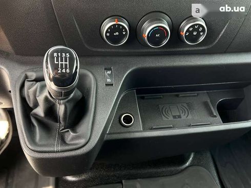 Renault Master 2020 - фото 13