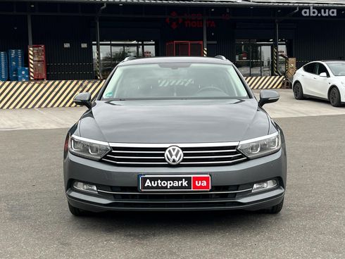 Volkswagen Passat 2015 серый - фото 2