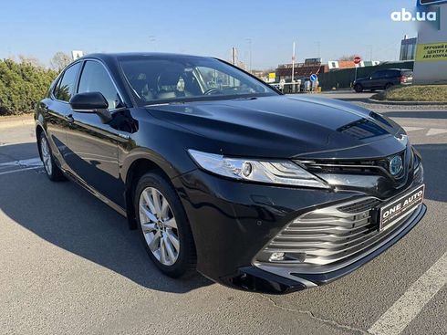 Toyota Camry 2019 - фото 4