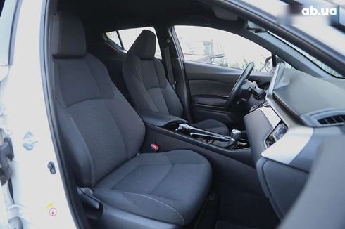 Toyota C-HR 2019 - фото 8