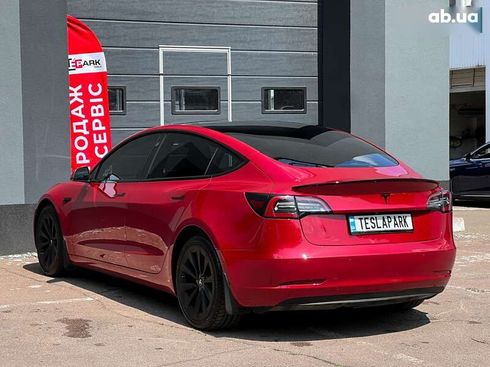 Tesla Model 3 2021 - фото 8