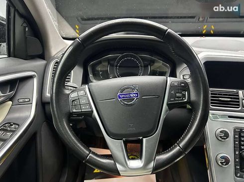 Volvo XC60 2016 - фото 11