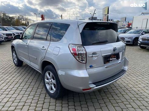 Toyota RAV4 2012 - фото 5