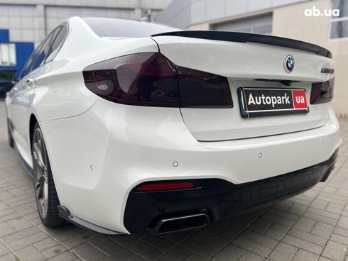 BMW 5 серия 2017 белый - фото 12