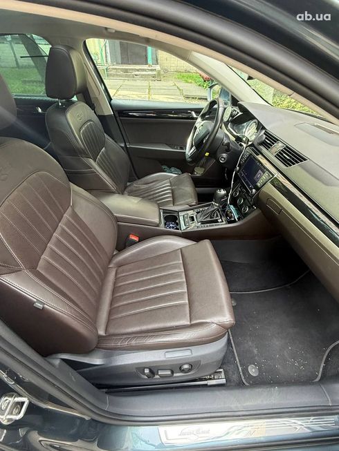 Skoda Superb 2016 - фото 16