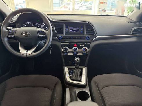 Hyundai Avante 2019 - фото 24