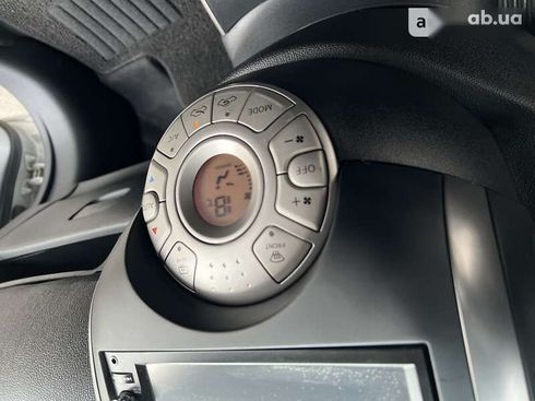 Nissan Latio 2012 - фото 23