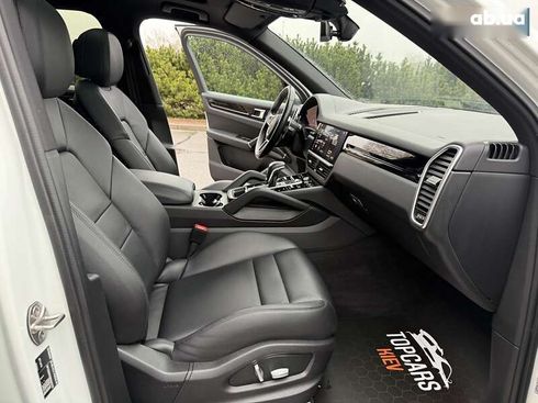 Porsche Cayenne 2020 - фото 27