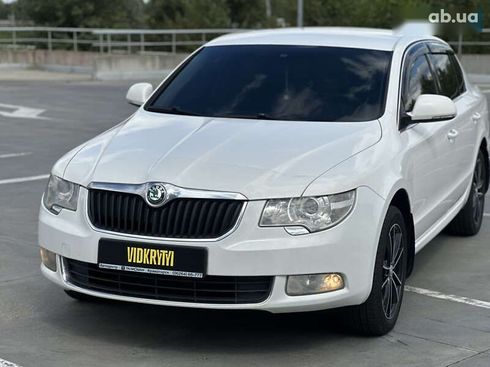 Skoda Superb 2010 - фото 5