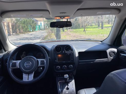 Jeep Patriot 2016 красный - фото 16