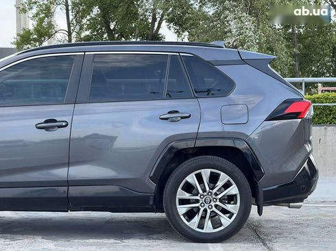 Toyota RAV4 2019 - фото 17