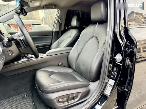 Toyota Camry 2023 - фото 13