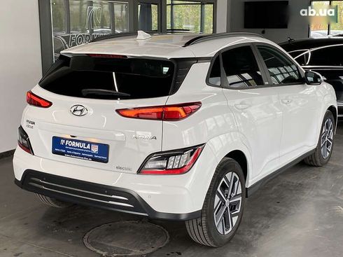 Hyundai Kona Electric 2021 - фото 15