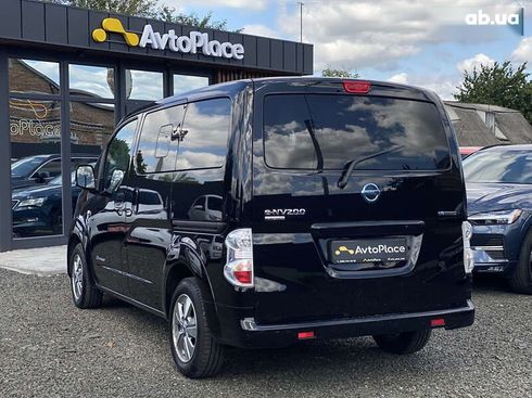 Nissan e-NV200 2016 - фото 15