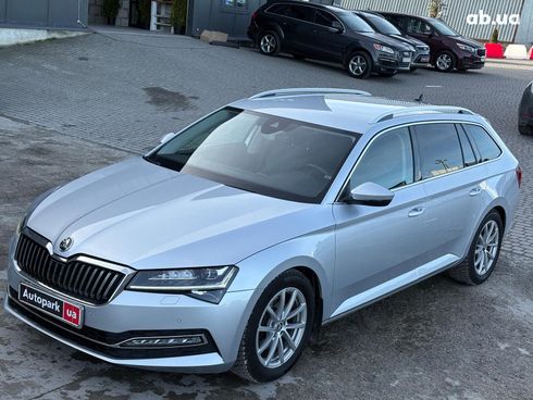 Skoda Superb 2019 серый - фото 4