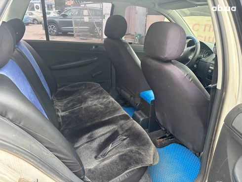 Skoda Fabia 2006 белый - фото 32