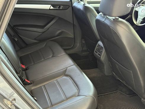 Volkswagen Passat 2013 серый - фото 15