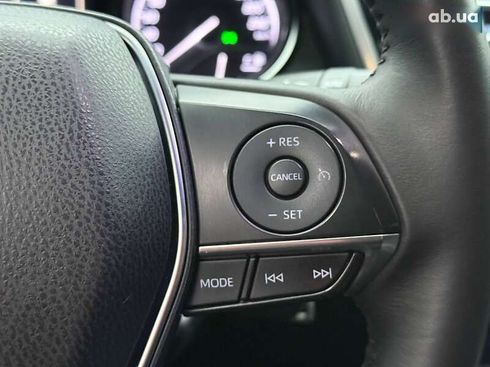 Toyota Camry 2018 - фото 19