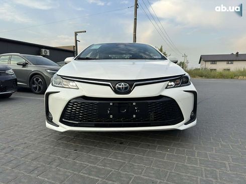 Toyota Corolla 2024 - фото 3