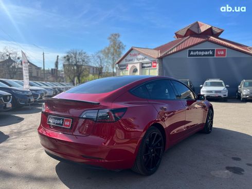 Tesla Model 3 2018 красный - фото 17