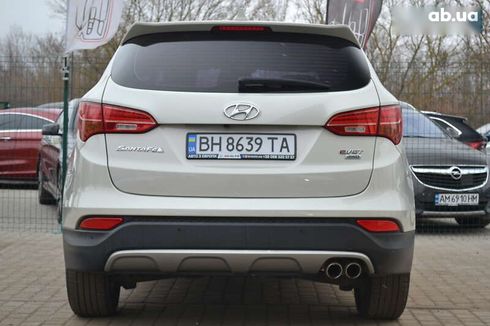 Hyundai Santa Fe 2015 - фото 16