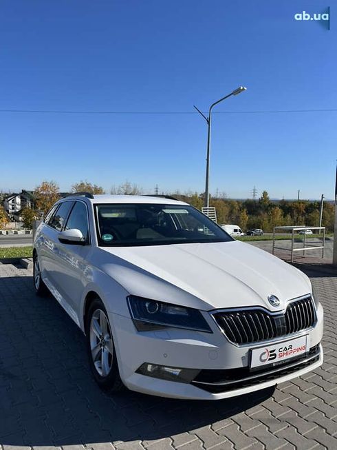 Skoda Superb 2019 - фото 3