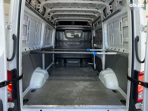 Volkswagen Crafter 2019 - фото 29