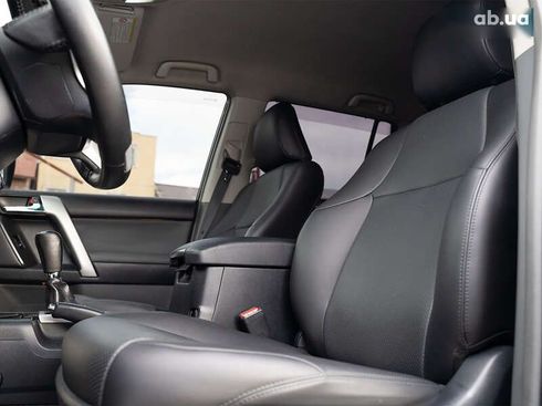 Toyota Land Cruiser Prado 2010 - фото 24