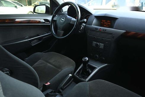 Opel Astra 2005 - фото 24