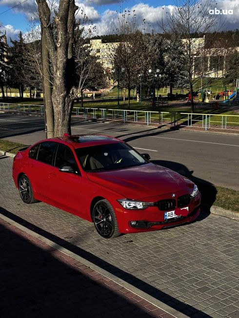 BMW 3 серия 2013 красный - фото 4